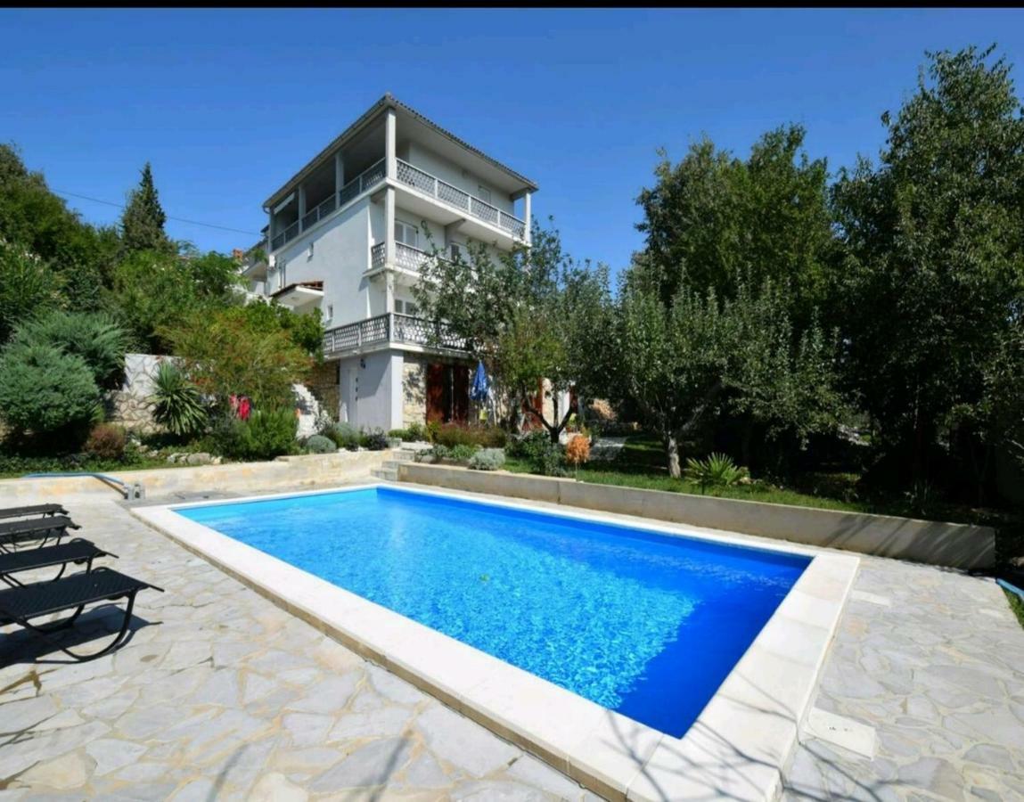 Apartman Lavandin Cizici Exterior foto