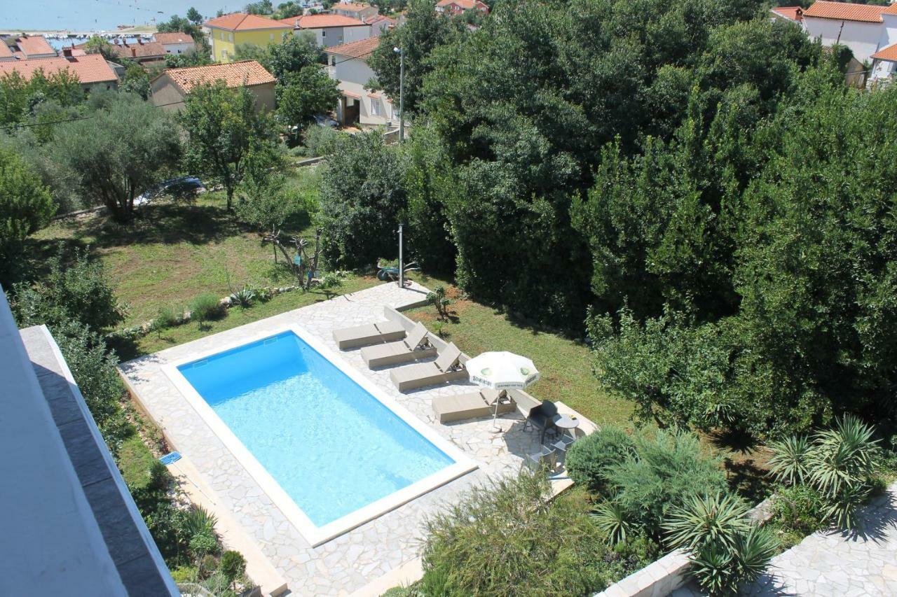 Apartman Lavandin Cizici Exterior foto