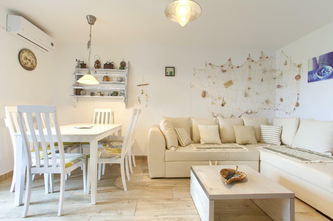 Apartman Lavandin Cizici Exterior foto