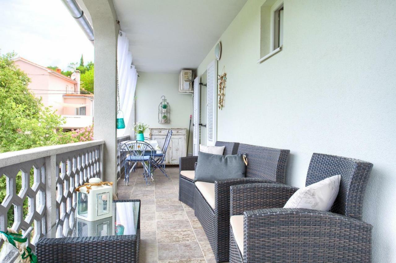 Apartman Lavandin Cizici Exterior foto